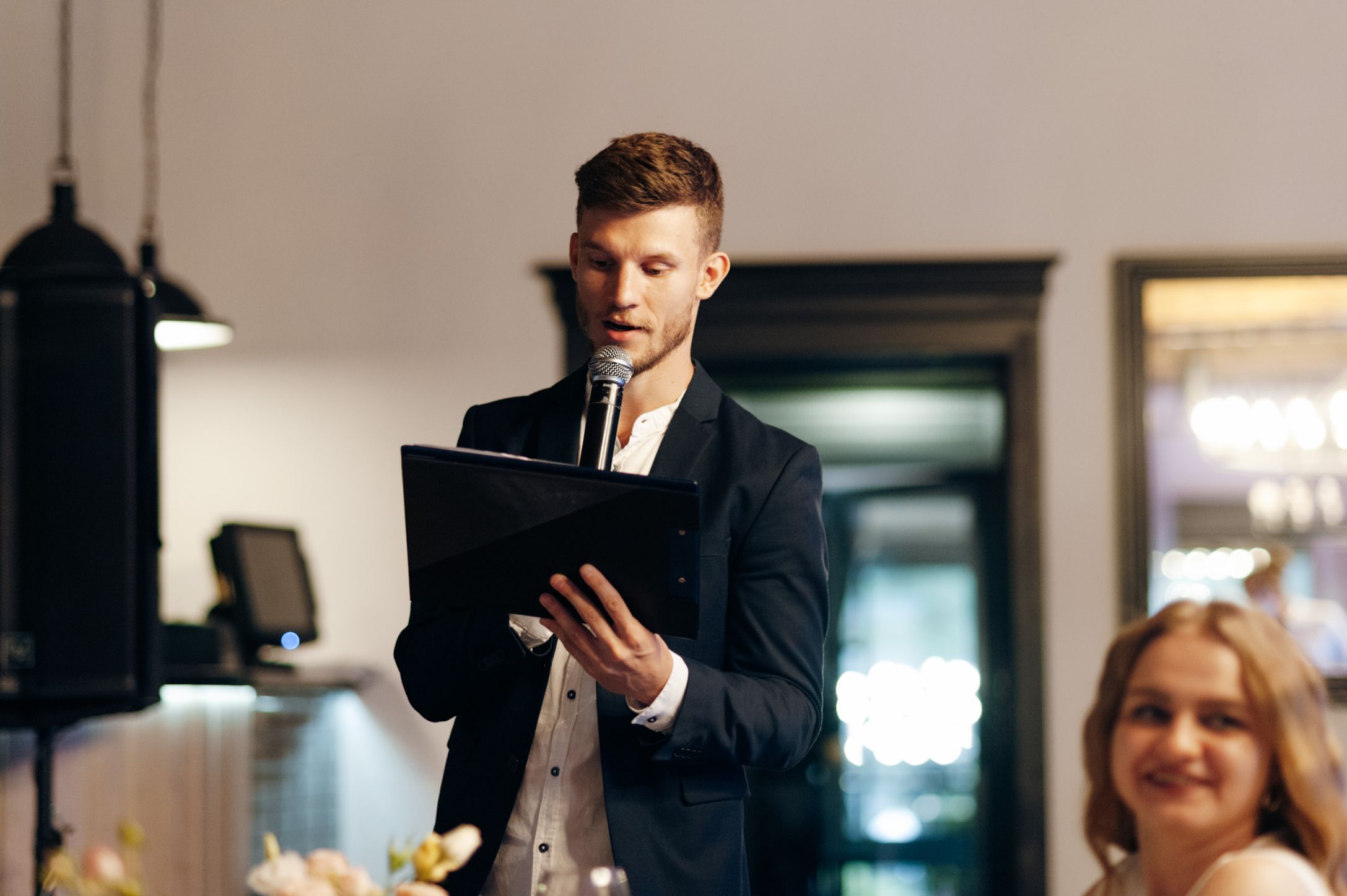 Ведущий на Кипре | LEV-EVENT